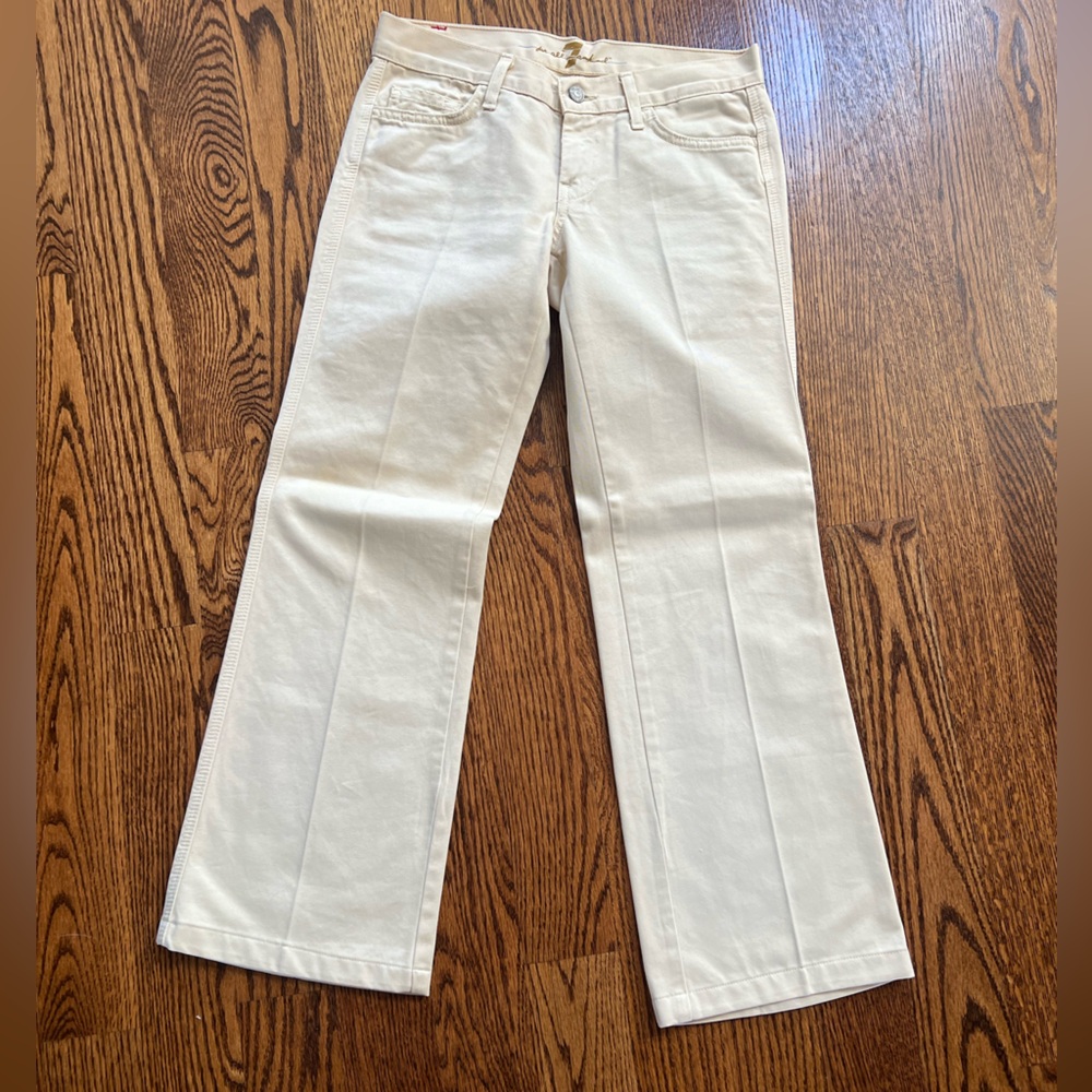 7 for all Mankind Cream colored Jeans. Size 26. Great condition.